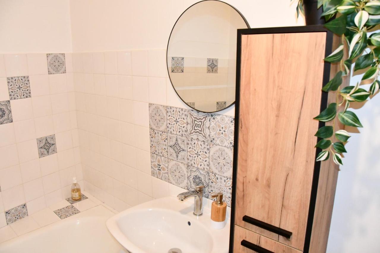 Appartement 32 M2 Intra Muros - Wifi - Netflix - Bureau Aviñón Exterior foto